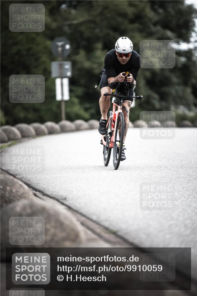 21.06.2026 - 29. Vierlanden-Triathlon H.Heesch http://msf.ph/oto/9910059 21.06.2026 11:57:20 Radfahren 780, 786 meine-sportfotos.de