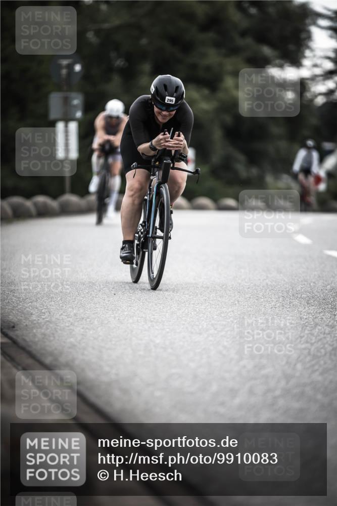 21.06.2026 - 29. Vierlanden-Triathlon H.Heesch http://msf.ph/oto/9910083 21.06.2026 09:30:32 Radfahren 35, 159, 225, 248, 295 meine-sportfotos.de