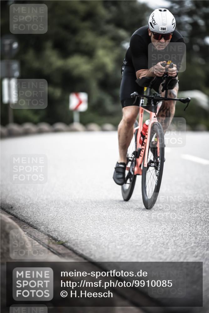 21.06.2026 - 29. Vierlanden-Triathlon H.Heesch http://msf.ph/oto/9910085 21.06.2026 11:57:20 Radfahren 780, 786 meine-sportfotos.de