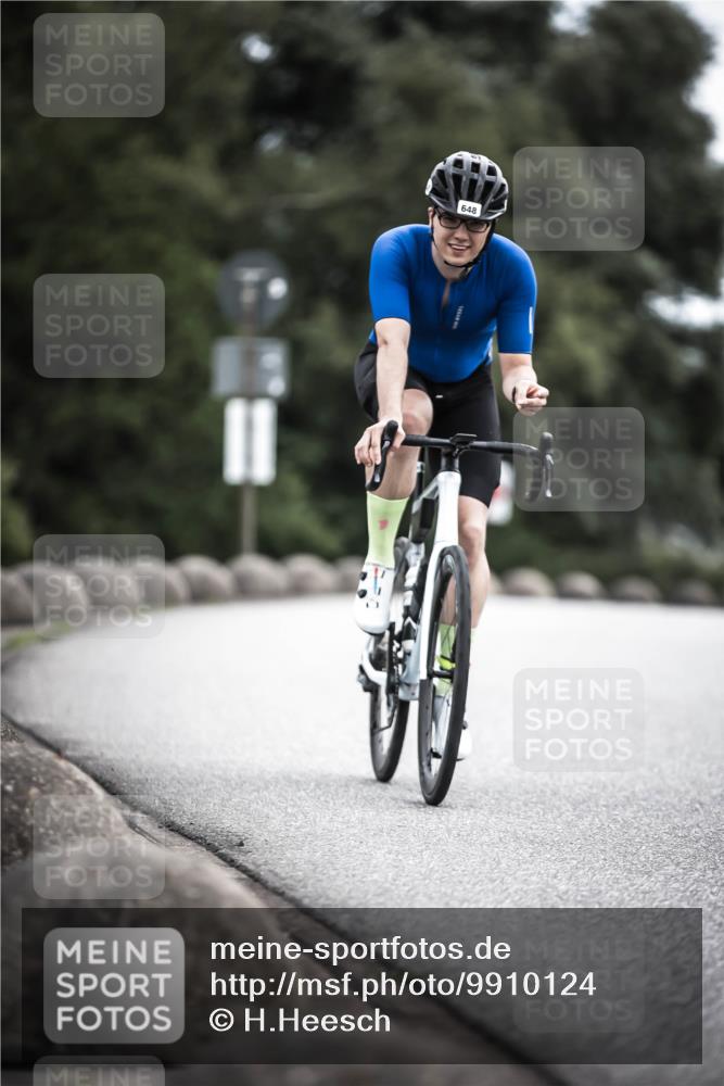 21.06.2026 - 29. Vierlanden-Triathlon H.Heesch http://msf.ph/oto/9910124 21.06.2026 11:57:35 Radfahren 635, 648 meine-sportfotos.de