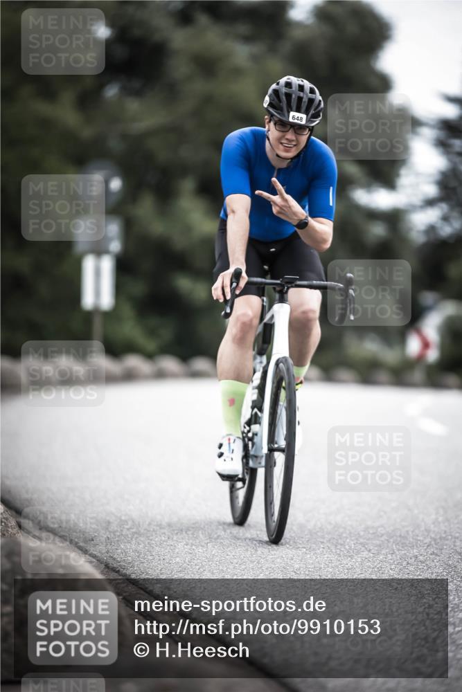 21.06.2026 - 29. Vierlanden-Triathlon H.Heesch http://msf.ph/oto/9910153 21.06.2026 11:57:36 Radfahren 635, 648 meine-sportfotos.de