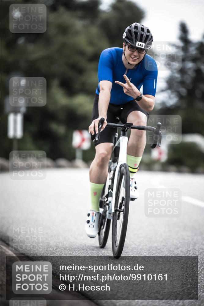 21.06.2026 - 29. Vierlanden-Triathlon H.Heesch http://msf.ph/oto/9910161 21.06.2026 11:57:36 Radfahren 635, 648 meine-sportfotos.de