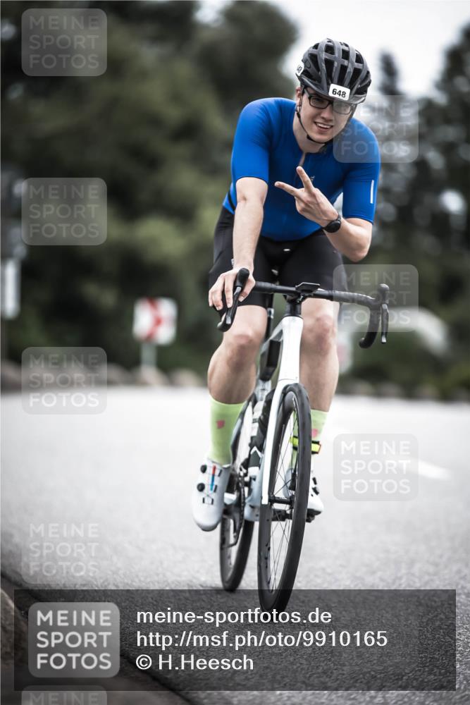 21.06.2026 - 29. Vierlanden-Triathlon H.Heesch http://msf.ph/oto/9910165 21.06.2026 11:57:36 Radfahren 635, 648 meine-sportfotos.de