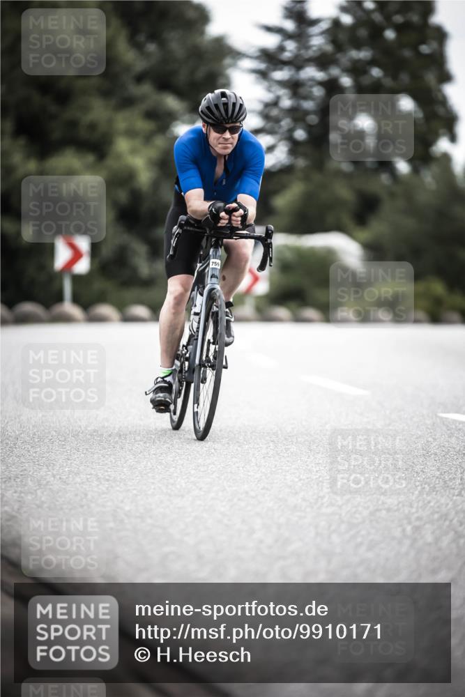 21.06.2026 - 29. Vierlanden-Triathlon H.Heesch http://msf.ph/oto/9910171 21.06.2026 11:57:49 Radfahren 759, 804 meine-sportfotos.de