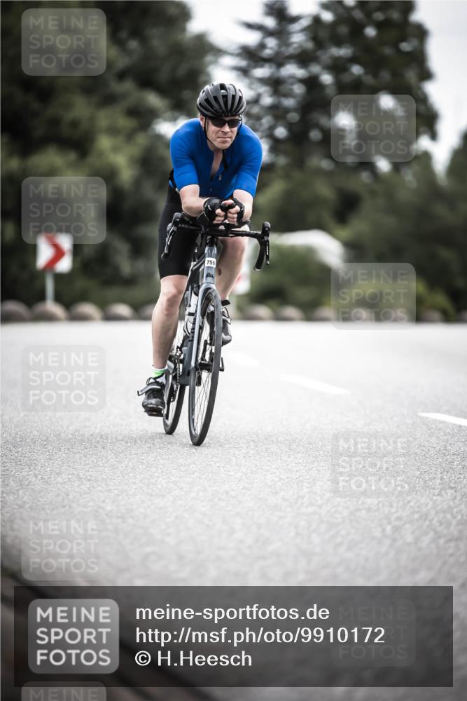 21.06.2026 - 29. Vierlanden-Triathlon H.Heesch http://msf.ph/oto/9910172 21.06.2026 11:57:50 Radfahren 759, 804 meine-sportfotos.de