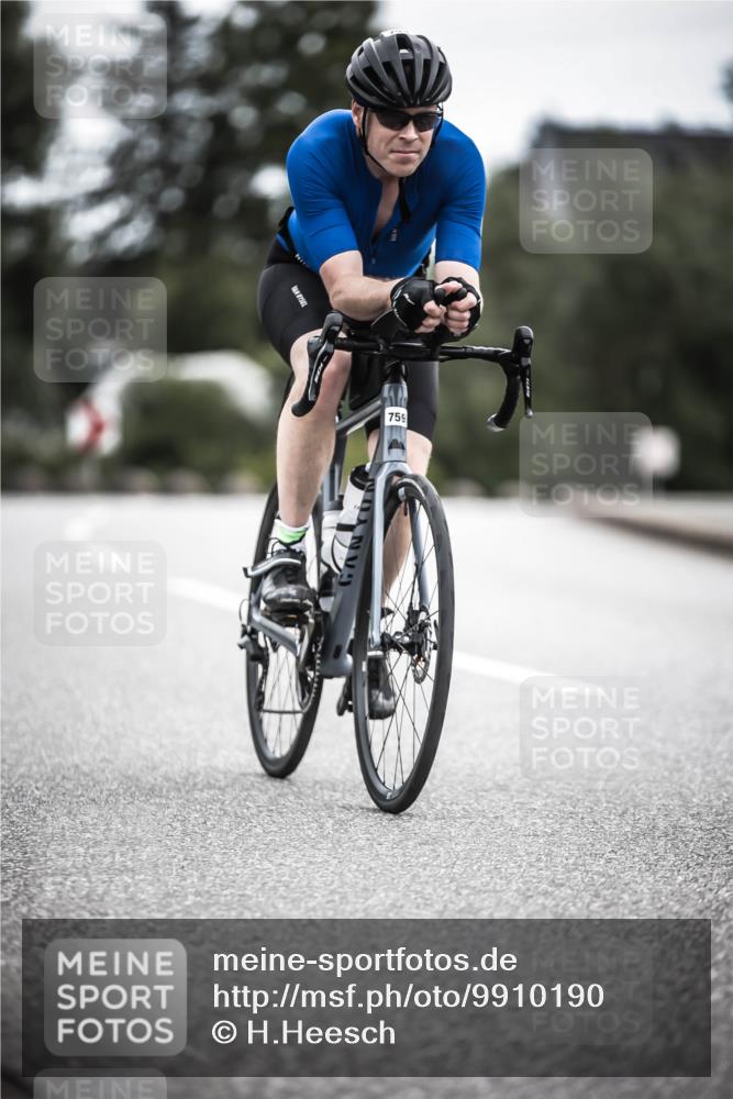 21.06.2026 - 29. Vierlanden-Triathlon H.Heesch http://msf.ph/oto/9910190 21.06.2026 11:57:50 Radfahren 759, 804 meine-sportfotos.de