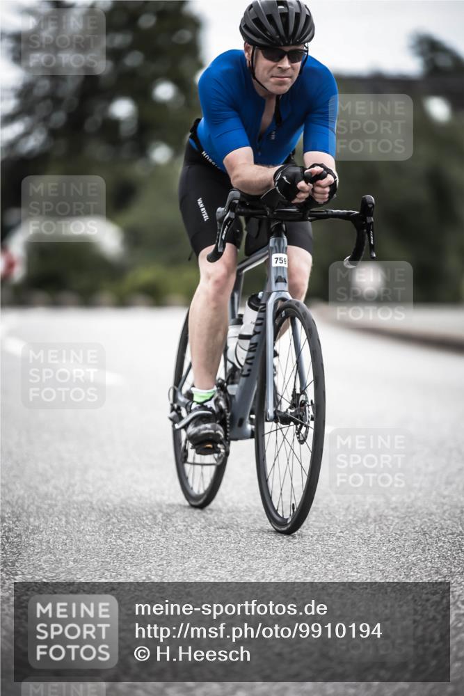 21.06.2026 - 29. Vierlanden-Triathlon H.Heesch http://msf.ph/oto/9910194 21.06.2026 11:57:50 Radfahren 759, 804 meine-sportfotos.de