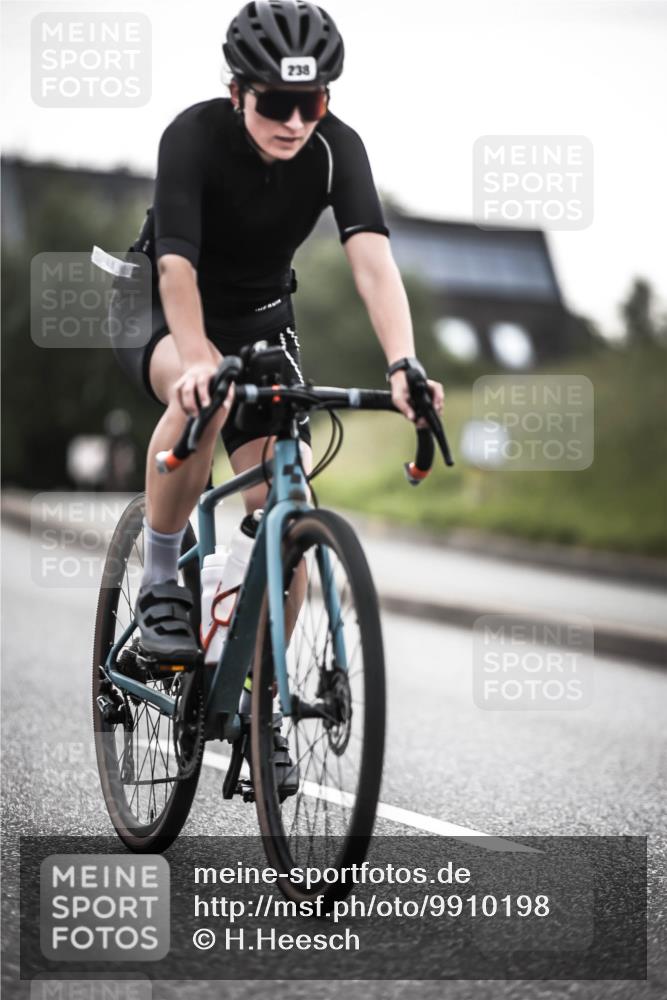 21.06.2026 - 29. Vierlanden-Triathlon H.Heesch http://msf.ph/oto/9910198 21.06.2026 09:30:56 Radfahren 238 meine-sportfotos.de