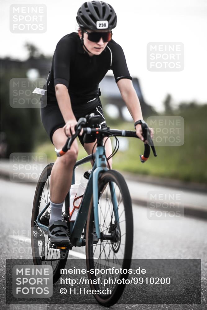 21.06.2026 - 29. Vierlanden-Triathlon H.Heesch http://msf.ph/oto/9910200 21.06.2026 09:30:56 Radfahren 238 meine-sportfotos.de