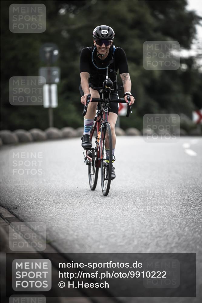 21.06.2026 - 29. Vierlanden-Triathlon H.Heesch http://msf.ph/oto/9910222 21.06.2026 09:31:06 Radfahren 2, 115, 124, 167, 245 meine-sportfotos.de