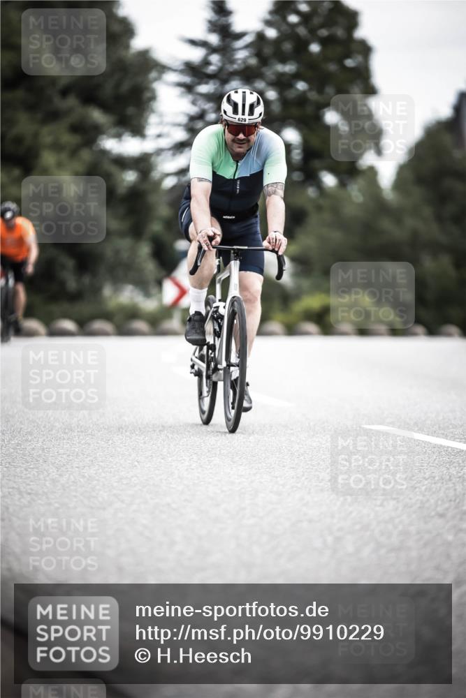 21.06.2026 - 29. Vierlanden-Triathlon H.Heesch http://msf.ph/oto/9910229 21.06.2026 11:58:11 Radfahren 629, 670, 684, 782, 800, 823 meine-sportfotos.de