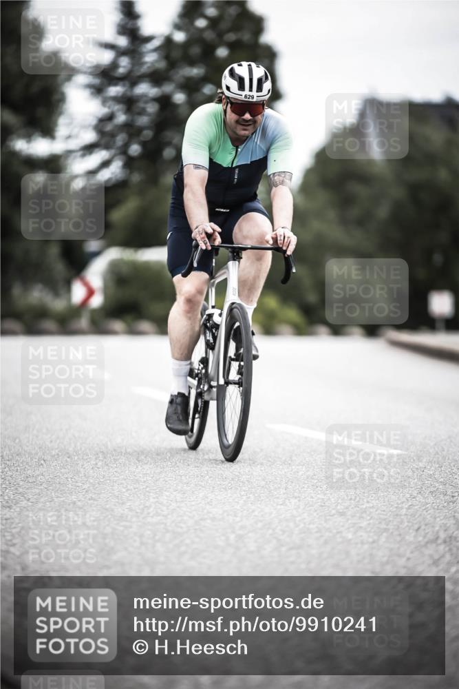 21.06.2026 - 29. Vierlanden-Triathlon H.Heesch http://msf.ph/oto/9910241 21.06.2026 11:58:11 Radfahren 629, 670, 684, 782, 800, 823 meine-sportfotos.de