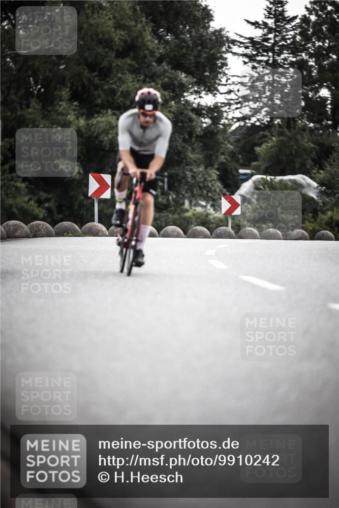 21.06.2026 - 29. Vierlanden-Triathlon H.Heesch http://msf.ph/oto/9910242 21.06.2026 09:31:18 Radfahren 34, 104 meine-sportfotos.de