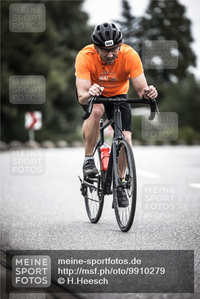 21.06.2026 - 29. Vierlanden-Triathlon H.Heesch http://msf.ph/oto/9910279 21.06.2026 11:58:15 Radfahren 629, 684, 782, 800 meine-sportfotos.de