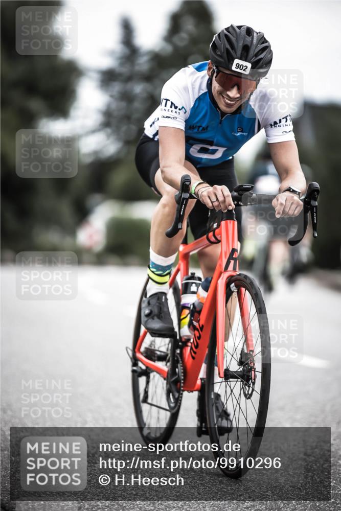 21.06.2026 - 29. Vierlanden-Triathlon H.Heesch http://msf.ph/oto/9910296 21.06.2026 11:58:54 Radfahren 257, 809, 902 meine-sportfotos.de