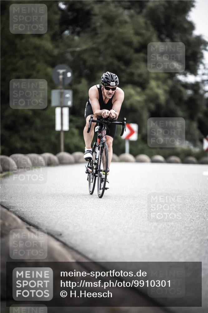 21.06.2026 - 29. Vierlanden-Triathlon H.Heesch http://msf.ph/oto/9910301 21.06.2026 11:58:56 Radfahren 257, 809, 902 meine-sportfotos.de