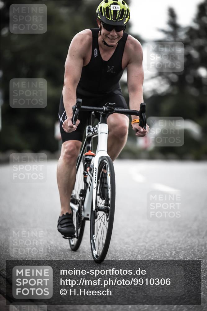 21.06.2026 - 29. Vierlanden-Triathlon H.Heesch http://msf.ph/oto/9910306 21.06.2026 09:31:27 Radfahren 89, 171, 173 meine-sportfotos.de