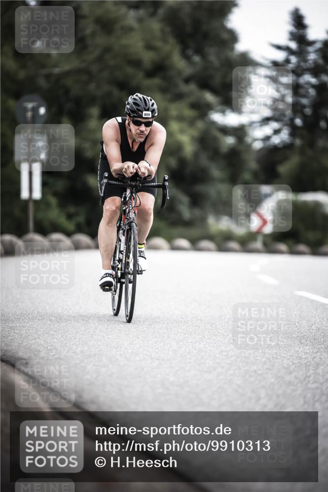 21.06.2026 - 29. Vierlanden-Triathlon H.Heesch http://msf.ph/oto/9910313 21.06.2026 11:58:56 Radfahren 257, 809, 902 meine-sportfotos.de