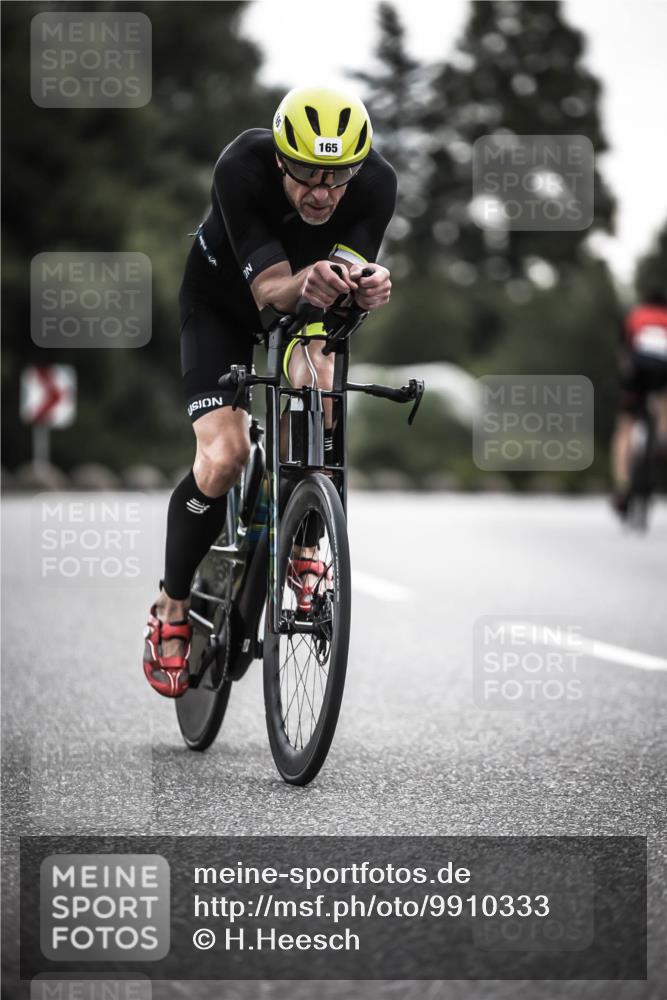 21.06.2026 - 29. Vierlanden-Triathlon H.Heesch http://msf.ph/oto/9910333 21.06.2026 09:31:41 Radfahren 165 meine-sportfotos.de