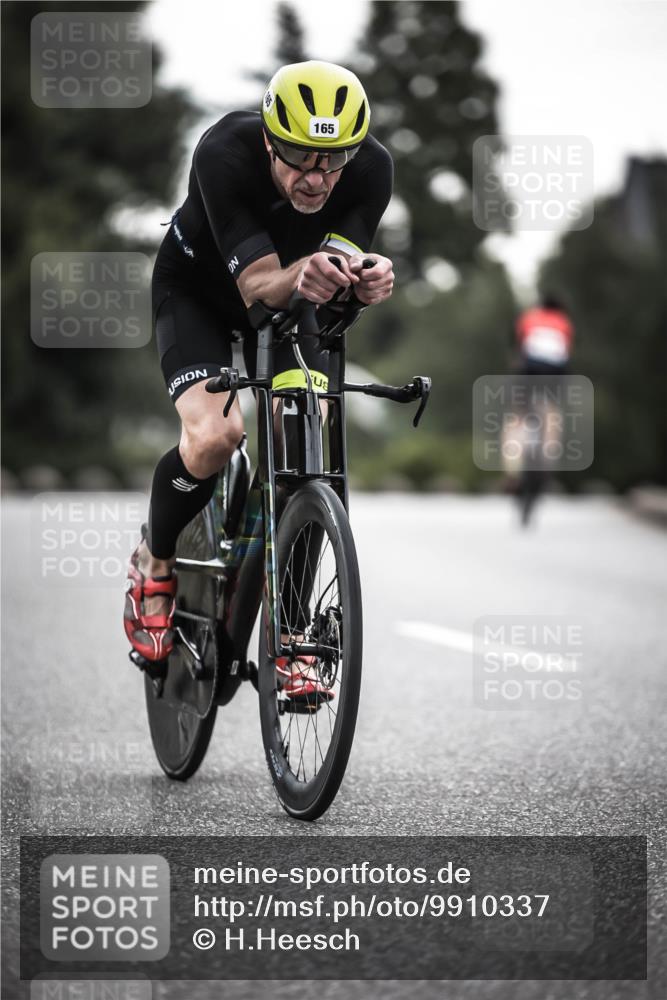 21.06.2026 - 29. Vierlanden-Triathlon H.Heesch http://msf.ph/oto/9910337 21.06.2026 09:31:41 Radfahren 165 meine-sportfotos.de