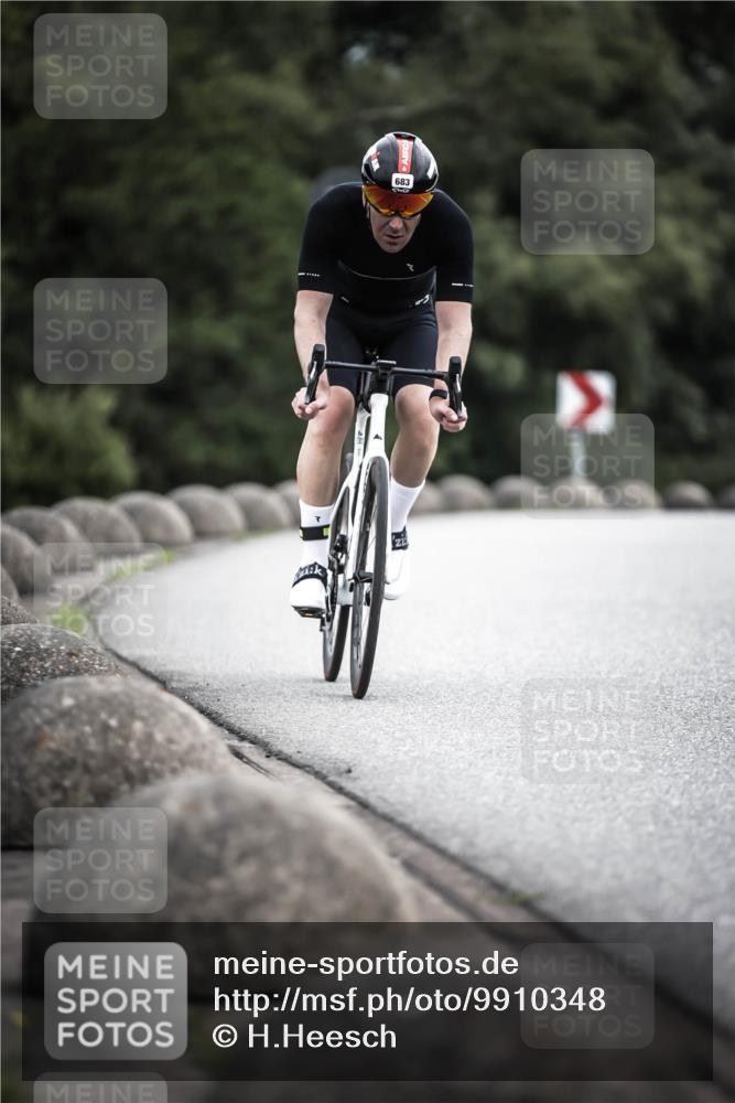 21.06.2026 - 29. Vierlanden-Triathlon H.Heesch http://msf.ph/oto/9910348 21.06.2026 11:59:05 Radfahren 683, 899 meine-sportfotos.de