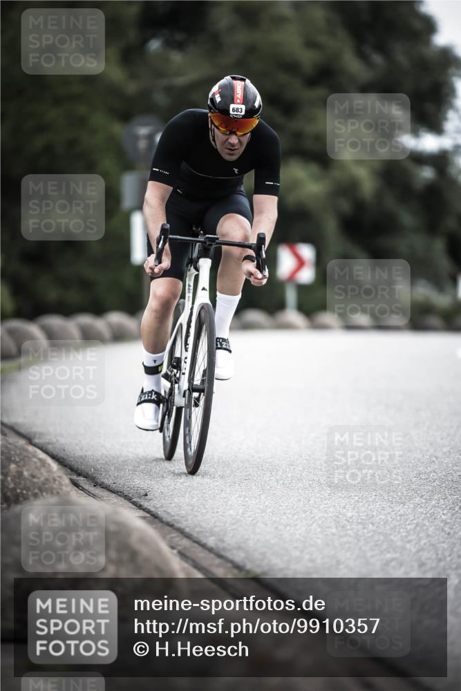21.06.2026 - 29. Vierlanden-Triathlon H.Heesch http://msf.ph/oto/9910357 21.06.2026 11:59:05 Radfahren 683, 899 meine-sportfotos.de