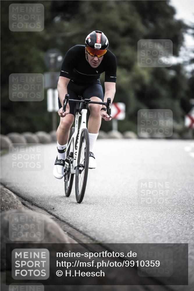 21.06.2026 - 29. Vierlanden-Triathlon H.Heesch http://msf.ph/oto/9910359 21.06.2026 11:59:05 Radfahren 683, 899 meine-sportfotos.de