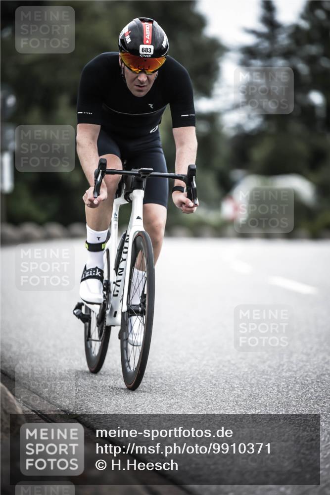 21.06.2026 - 29. Vierlanden-Triathlon H.Heesch http://msf.ph/oto/9910371 21.06.2026 11:59:05 Radfahren 683, 899 meine-sportfotos.de