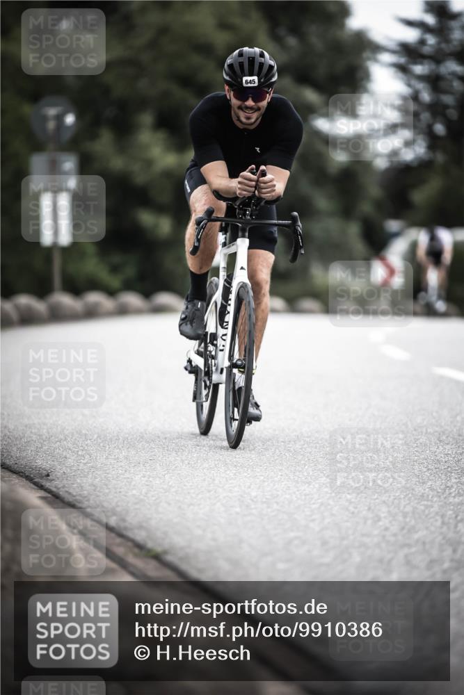 21.06.2026 - 29. Vierlanden-Triathlon H.Heesch http://msf.ph/oto/9910386 21.06.2026 11:59:17 Radfahren 97, 645, 654, 735, 845 meine-sportfotos.de