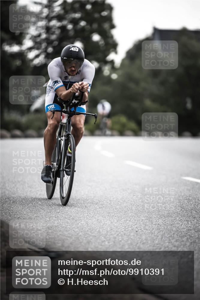 21.06.2026 - 29. Vierlanden-Triathlon H.Heesch http://msf.ph/oto/9910391 21.06.2026 09:32:06 Radfahren 50, 126, 131, 175, 205, 220, 275 meine-sportfotos.de