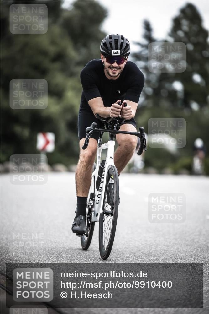 21.06.2026 - 29. Vierlanden-Triathlon H.Heesch http://msf.ph/oto/9910400 21.06.2026 11:59:17 Radfahren 97, 645, 654, 735, 845 meine-sportfotos.de