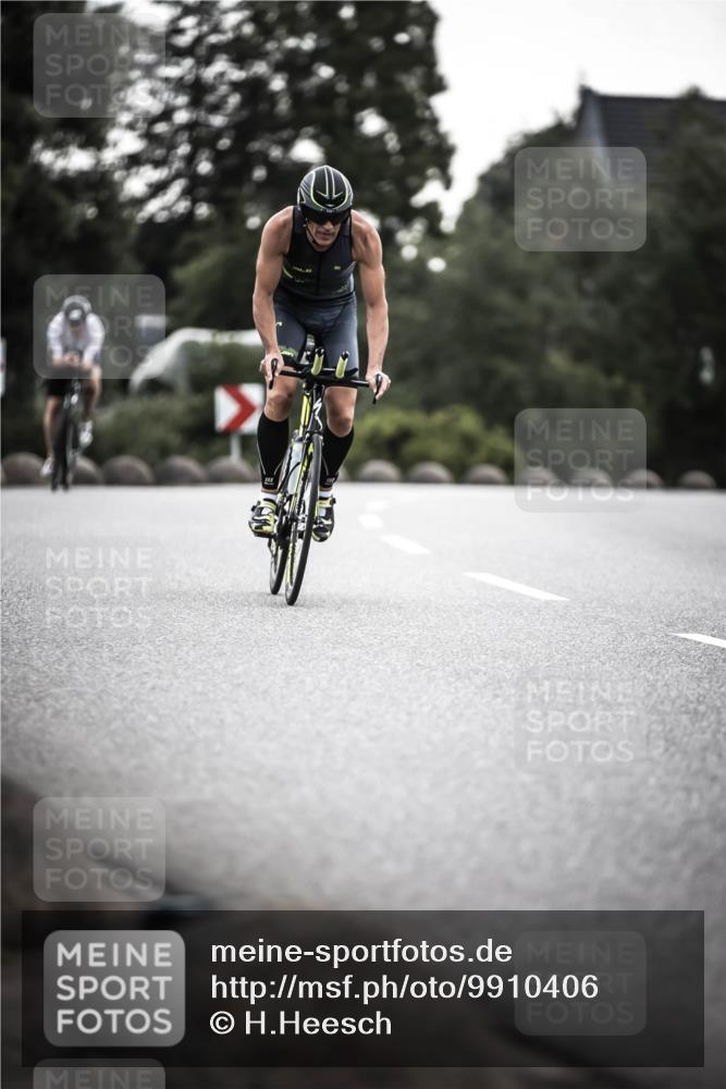 21.06.2026 - 29. Vierlanden-Triathlon H.Heesch http://msf.ph/oto/9910406 21.06.2026 09:32:09 Radfahren 48, 131, 175, 205, 220, 275 meine-sportfotos.de