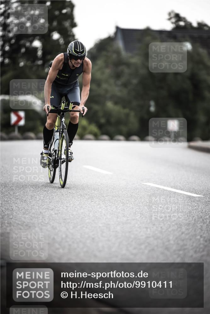 21.06.2026 - 29. Vierlanden-Triathlon H.Heesch http://msf.ph/oto/9910411 21.06.2026 09:32:09 Radfahren 48, 131, 175, 205, 220, 275 meine-sportfotos.de