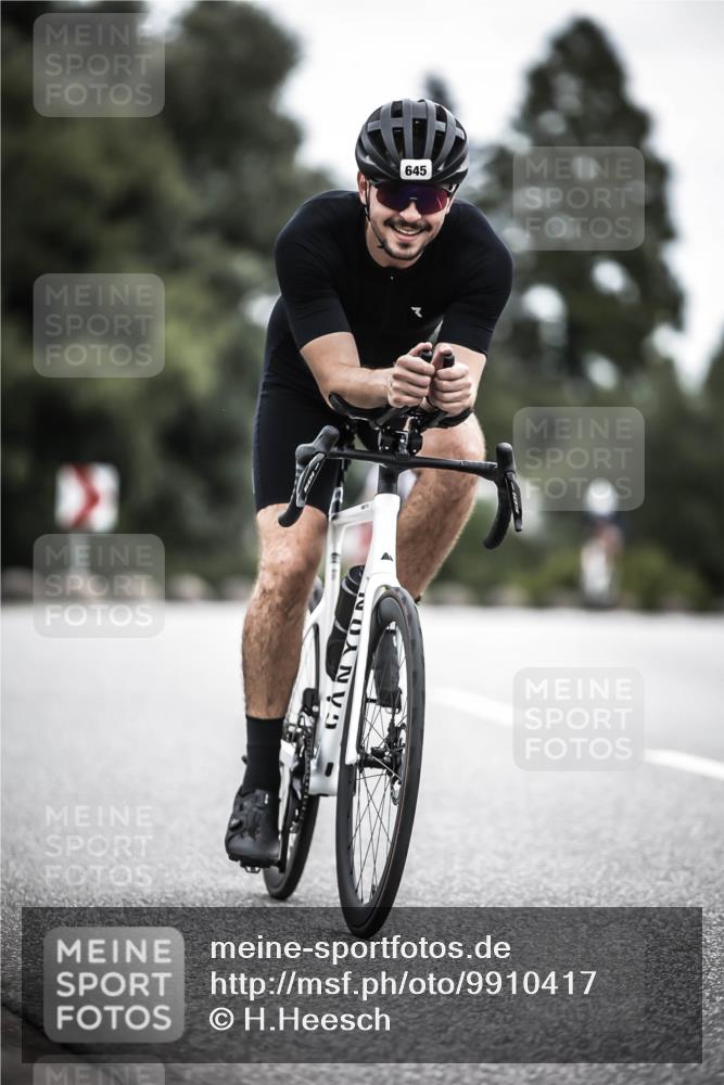 21.06.2026 - 29. Vierlanden-Triathlon H.Heesch http://msf.ph/oto/9910417 21.06.2026 11:59:17 Radfahren 97, 645, 654, 735, 845 meine-sportfotos.de