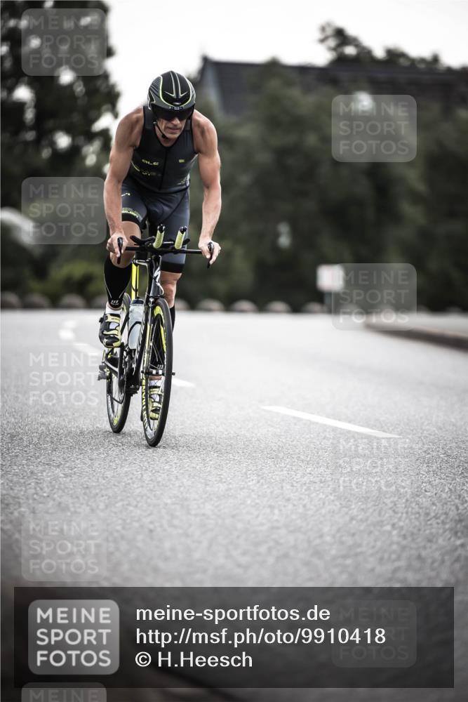 21.06.2026 - 29. Vierlanden-Triathlon H.Heesch http://msf.ph/oto/9910418 21.06.2026 09:32:09 Radfahren 48, 131, 175, 205, 220, 275 meine-sportfotos.de