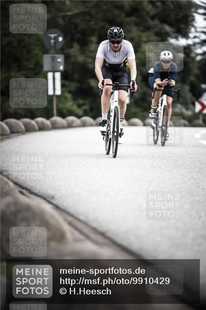 21.06.2026 - 29. Vierlanden-Triathlon H.Heesch http://msf.ph/oto/9910429 21.06.2026 11:59:22 Radfahren 271, 735, 845 meine-sportfotos.de