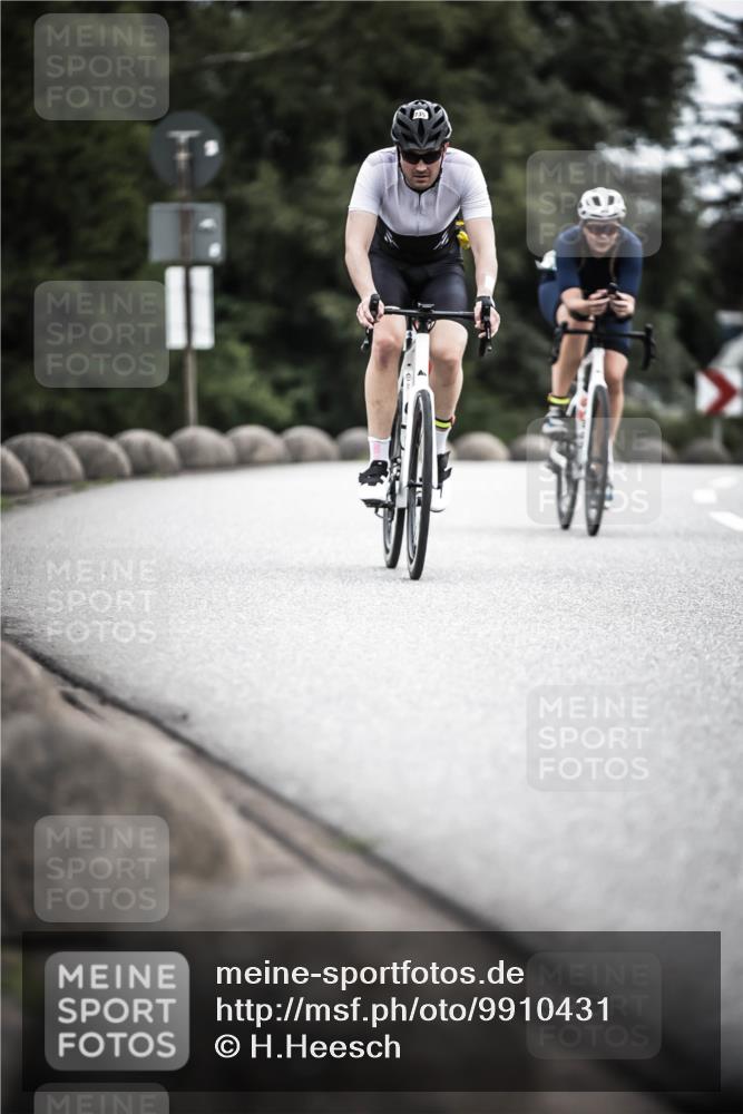 21.06.2026 - 29. Vierlanden-Triathlon H.Heesch http://msf.ph/oto/9910431 21.06.2026 11:59:22 Radfahren 271, 735, 845 meine-sportfotos.de
