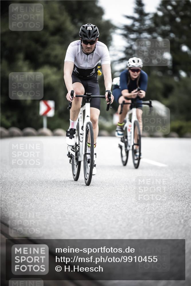 21.06.2026 - 29. Vierlanden-Triathlon H.Heesch http://msf.ph/oto/9910455 21.06.2026 11:59:23 Radfahren 271, 735, 845 meine-sportfotos.de