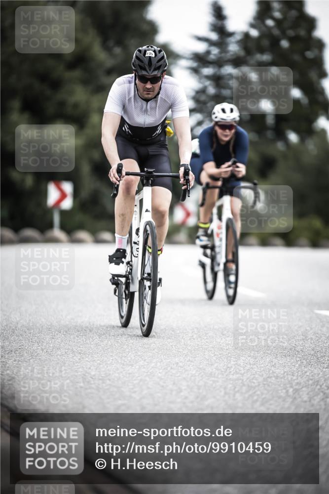 21.06.2026 - 29. Vierlanden-Triathlon H.Heesch http://msf.ph/oto/9910459 21.06.2026 11:59:23 Radfahren 271, 735, 845 meine-sportfotos.de