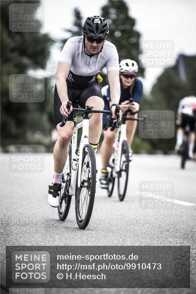 21.06.2026 - 29. Vierlanden-Triathlon H.Heesch http://msf.ph/oto/9910473 21.06.2026 11:59:23 Radfahren 271, 735, 845 meine-sportfotos.de