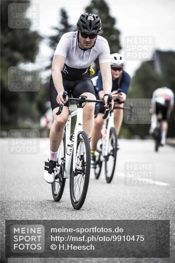 21.06.2026 - 29. Vierlanden-Triathlon H.Heesch http://msf.ph/oto/9910475 21.06.2026 11:59:23 Radfahren 271, 735, 845 meine-sportfotos.de