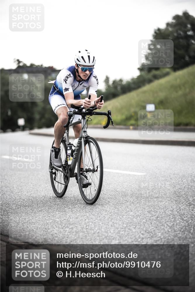 21.06.2026 - 29. Vierlanden-Triathlon H.Heesch http://msf.ph/oto/9910476 21.06.2026 09:33:34 Radfahren 25 meine-sportfotos.de