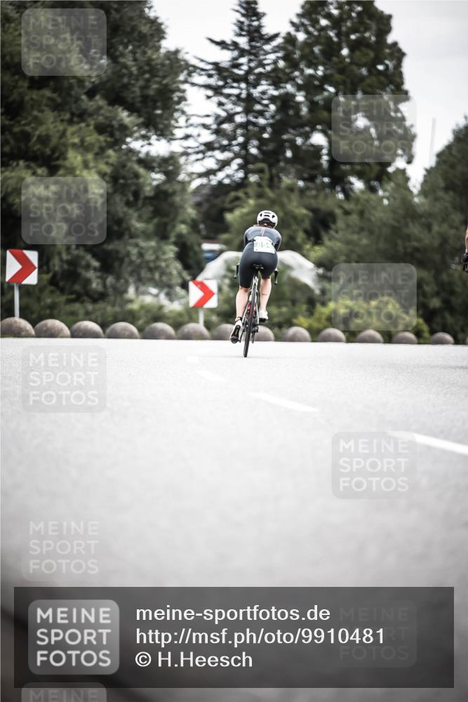 21.06.2026 - 29. Vierlanden-Triathlon H.Heesch http://msf.ph/oto/9910481 21.06.2026 11:59:49 Radfahren  meine-sportfotos.de