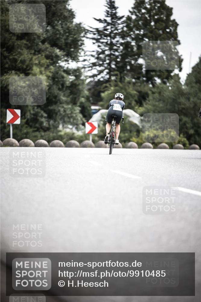 21.06.2026 - 29. Vierlanden-Triathlon H.Heesch http://msf.ph/oto/9910485 21.06.2026 11:59:49 Radfahren  meine-sportfotos.de