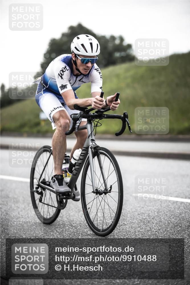 21.06.2026 - 29. Vierlanden-Triathlon H.Heesch http://msf.ph/oto/9910488 21.06.2026 09:33:35 Radfahren 25 meine-sportfotos.de
