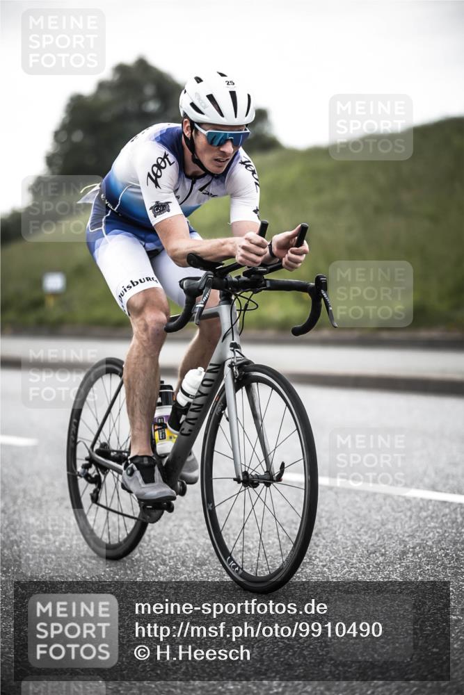 21.06.2026 - 29. Vierlanden-Triathlon H.Heesch http://msf.ph/oto/9910490 21.06.2026 09:33:35 Radfahren 25 meine-sportfotos.de