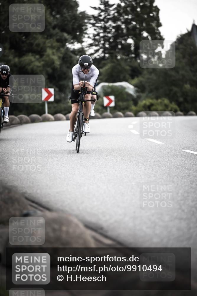 21.06.2026 - 29. Vierlanden-Triathlon H.Heesch http://msf.ph/oto/9910494 21.06.2026 09:33:55 Radfahren 40, 47, 96, 101, 153, 187 meine-sportfotos.de