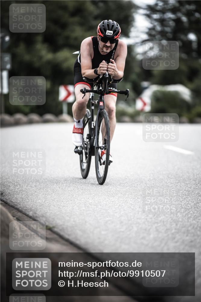 21.06.2026 - 29. Vierlanden-Triathlon H.Heesch http://msf.ph/oto/9910507 21.06.2026 12:00:04 Radfahren 217, 227, 753, 770, 883 meine-sportfotos.de