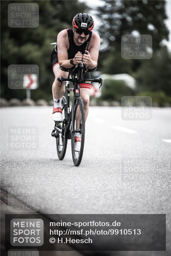 21.06.2026 - 29. Vierlanden-Triathlon H.Heesch http://msf.ph/oto/9910513 21.06.2026 12:00:04 Radfahren 217, 227, 753, 770, 883 meine-sportfotos.de