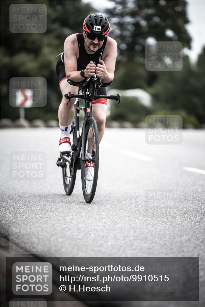 21.06.2026 - 29. Vierlanden-Triathlon H.Heesch http://msf.ph/oto/9910515 21.06.2026 12:00:04 Radfahren 217, 227, 753, 770, 883 meine-sportfotos.de